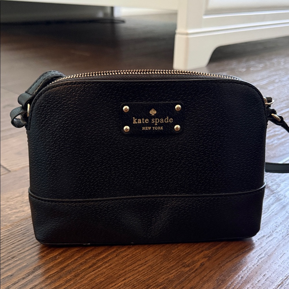 kate spade black pebble leather camera bag